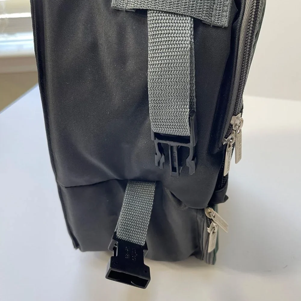 PAK CHEST COOLER Insulated Double Zip Compartment Adjustable Strap Green NWOT
